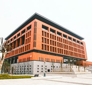 江蘇武進星辰裝飾有限公司之建筑鋼結構主要使用哪幾種鋼材？